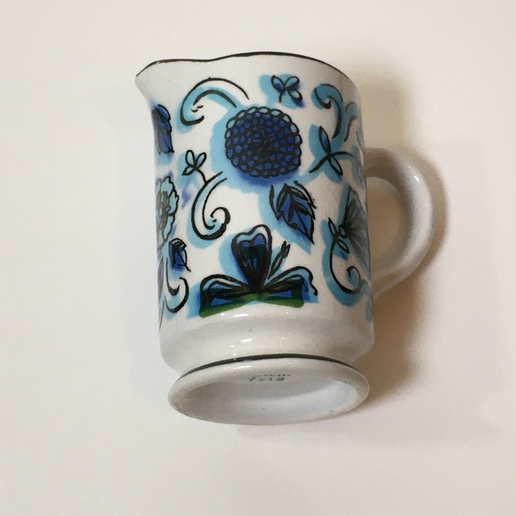 Very Small 60s - 70s Holt Howard Creamer HH 7219 Blue Cone Flower Hand Painted - Picture 5 of 13